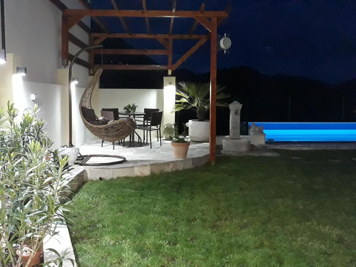 Vila Pelinovo كوتور المظهر الخارجي الصورة